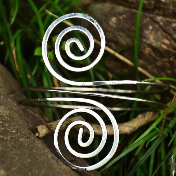 Gypsy Swirl Boho Arm Bangle - Silver - Picture 3 of 4